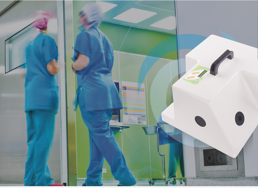 Apparecchiatura professionale SaniConnect in un ambiente interno